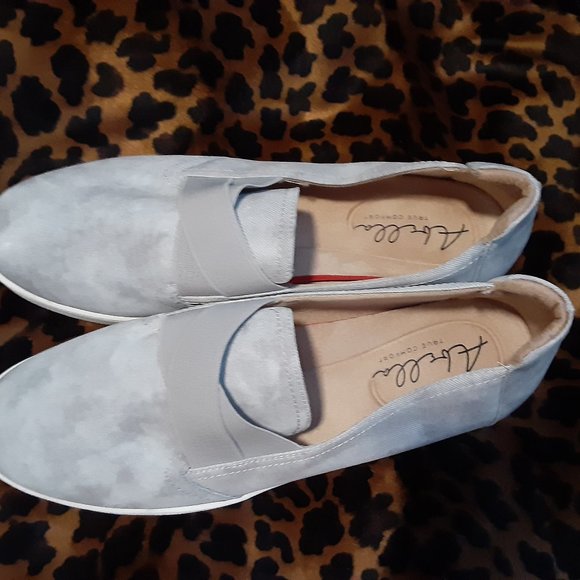 NWOT Abella Elodie True Comfort Slip On Canvas Loafers - Picture 5 of 13